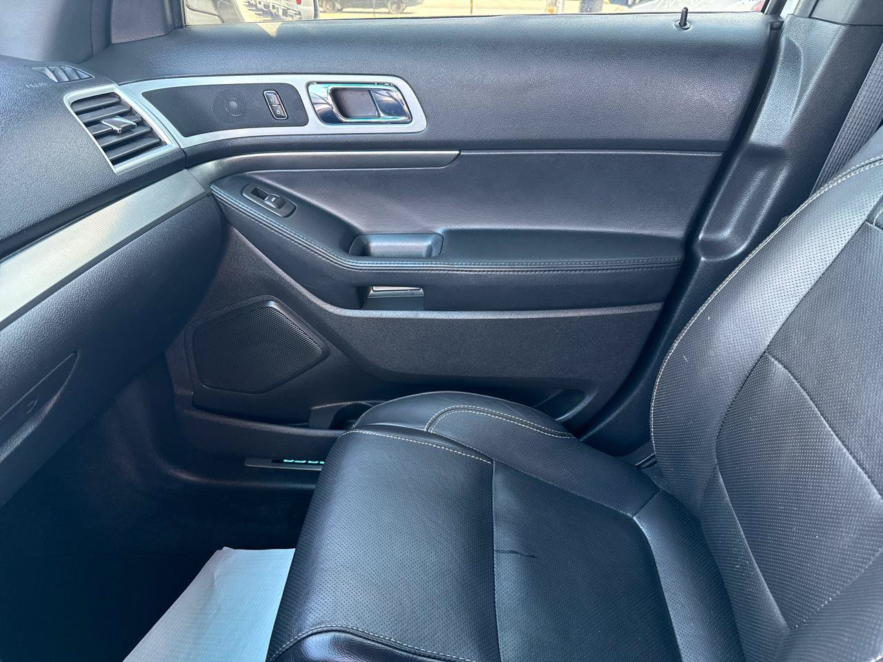 Used 2015 Ford Explorer Sport w/ Equipment Group 401A AWD/4WD image 15