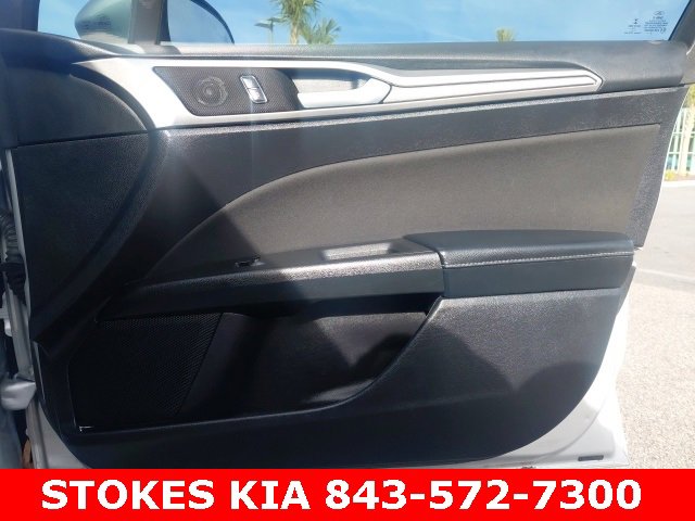 Used 2019 Ford Fusion SE image 26