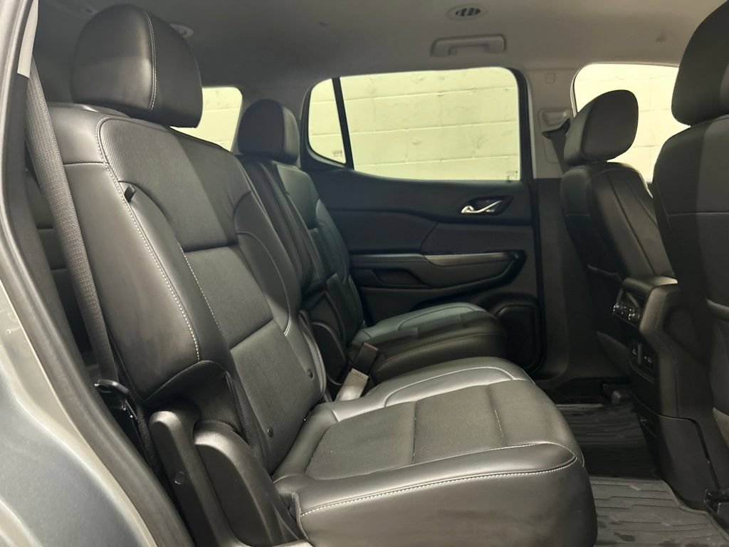 Used 2023 GMC Acadia SLT w/ Elevation Edition FWD image 11
