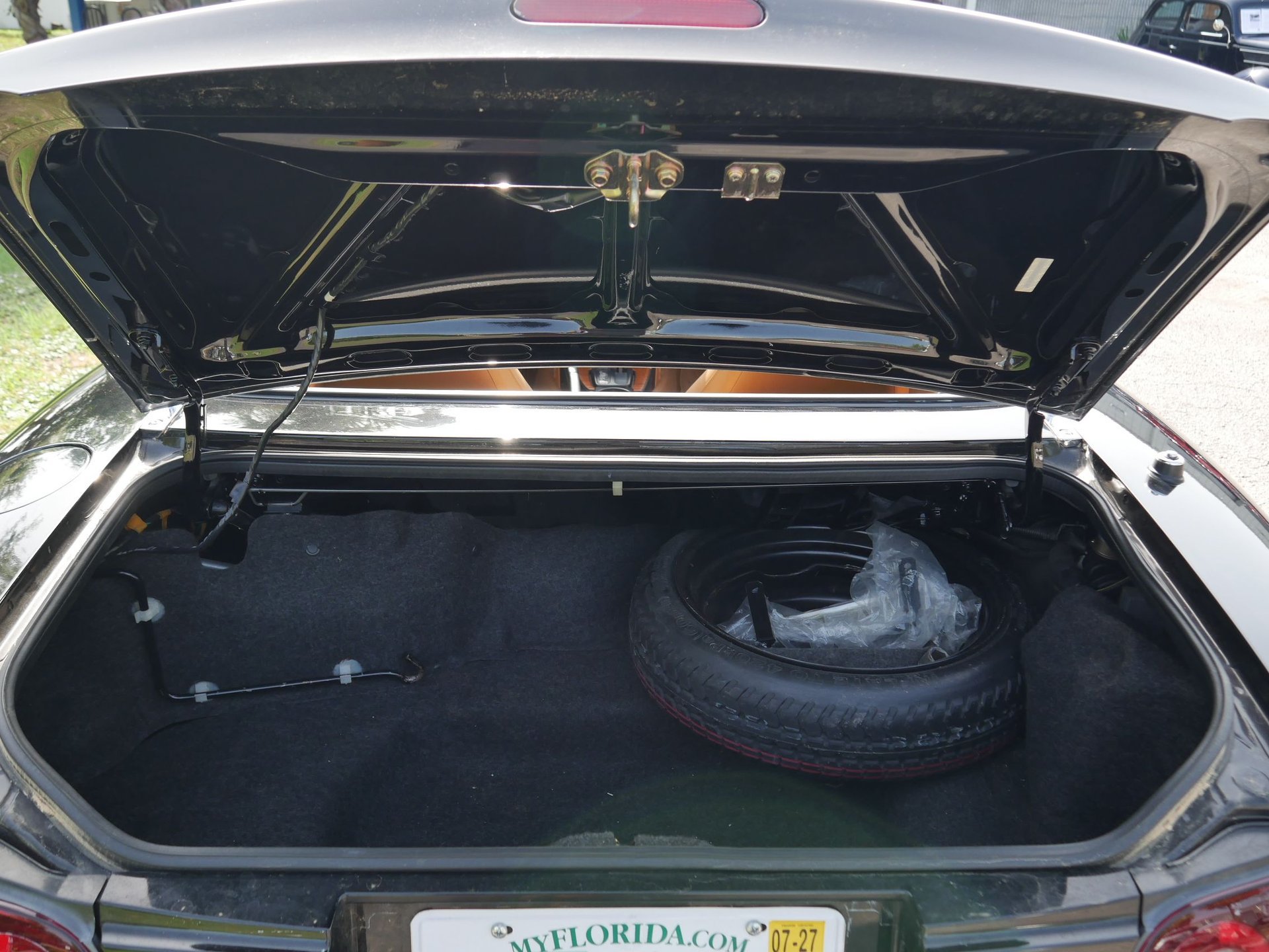 Used 1997 MAZDA MX-5 Miata RWD image 66