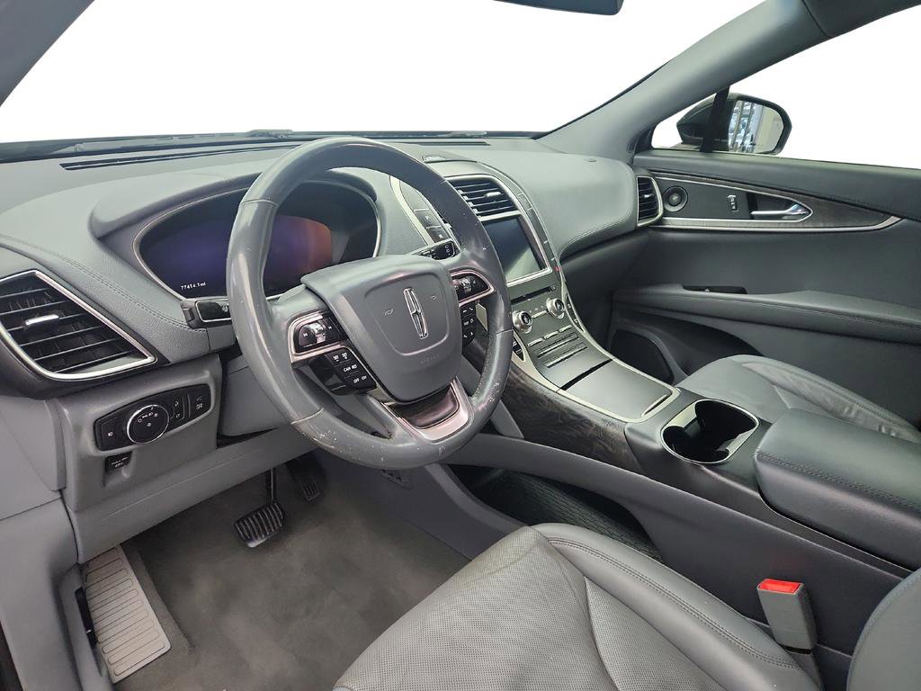 Used 2019 Lincoln Nautilus Reserve image 12