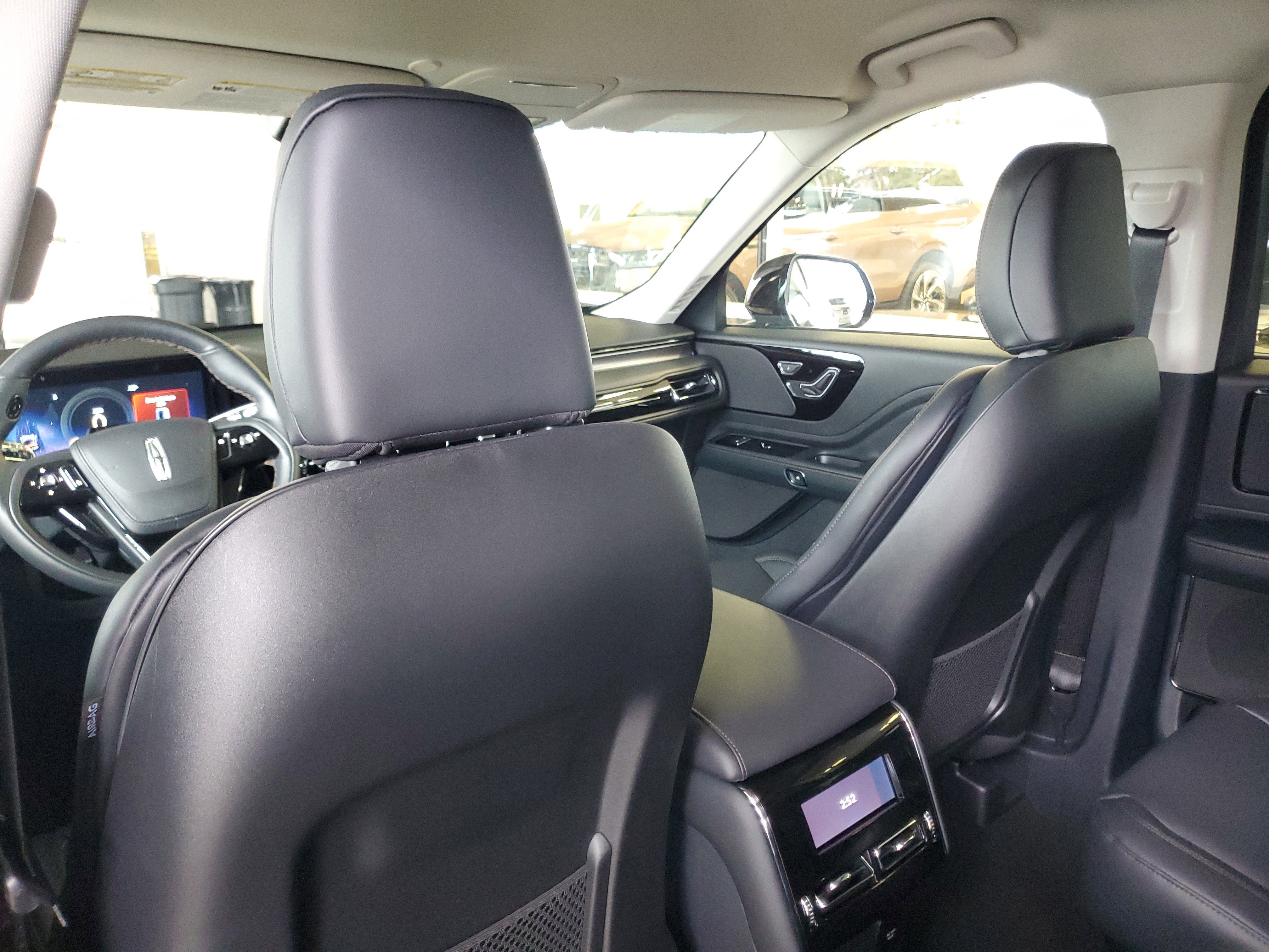 New 2026 Lincoln Aviator AWD image 23