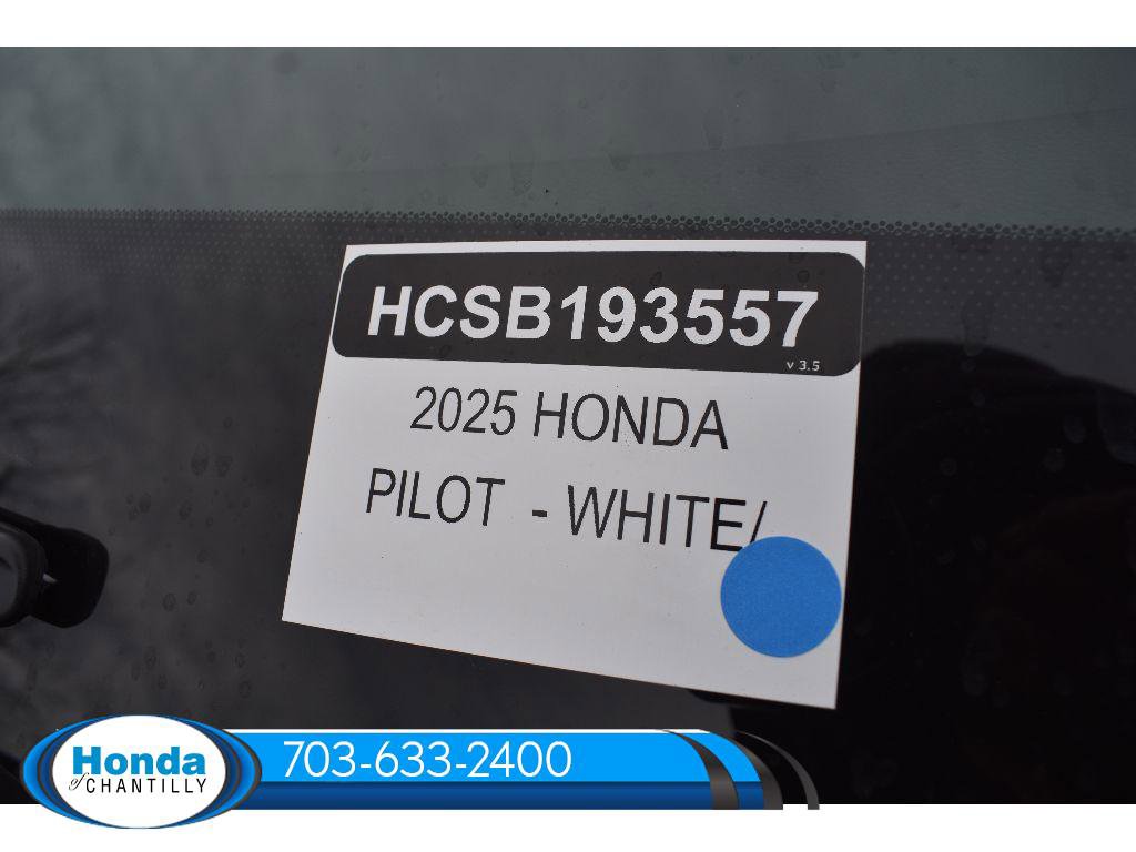 New 2025 Honda Pilot Touring image 37