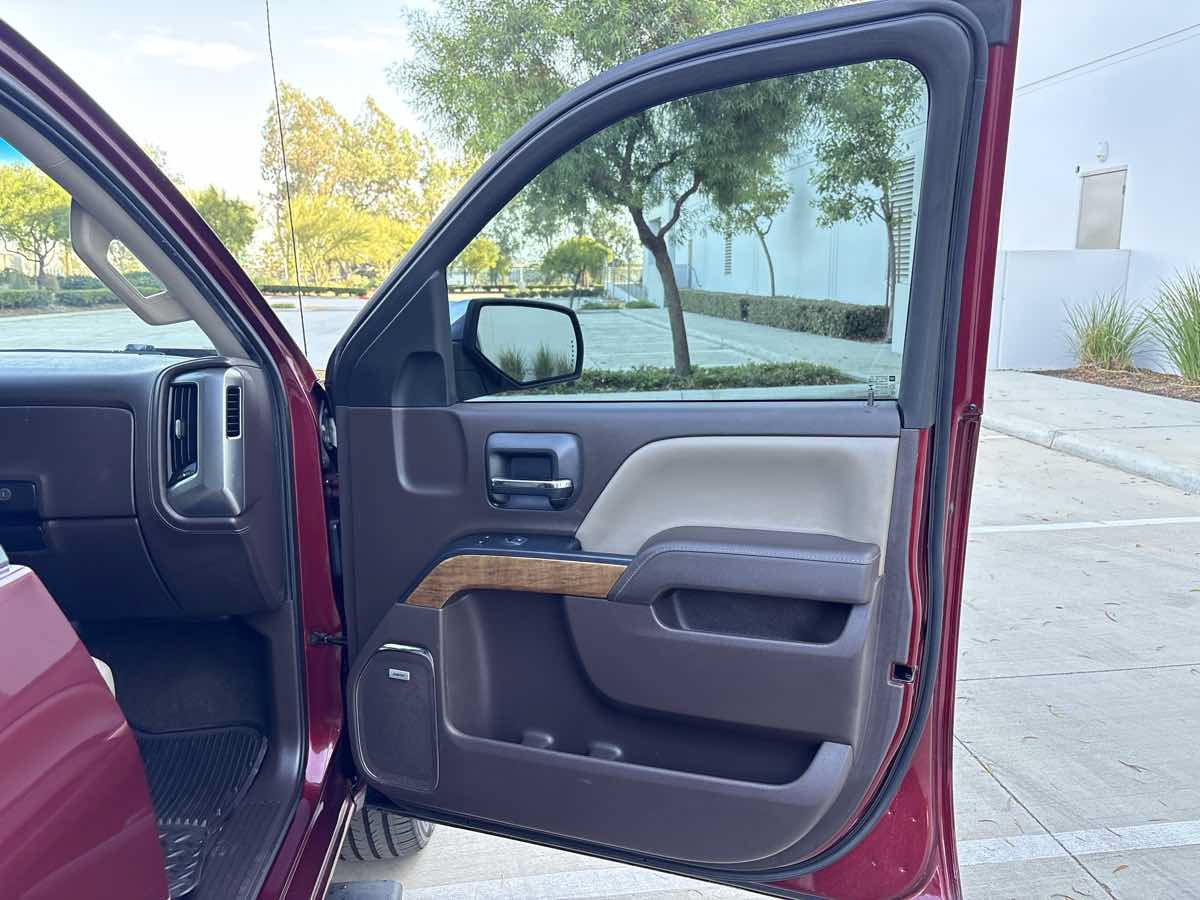 Used 2017 Chevrolet Silverado 1500 LTZ w/ LTZ Plus Package RWD image 15