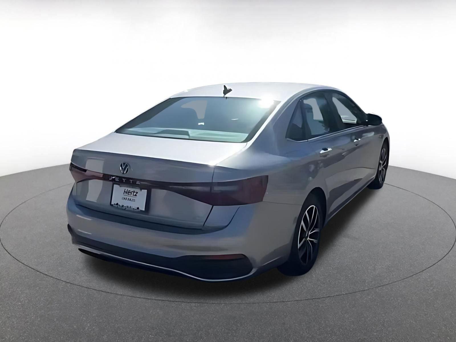 Used 2025 Volkswagen Jetta SE FWD image 15
