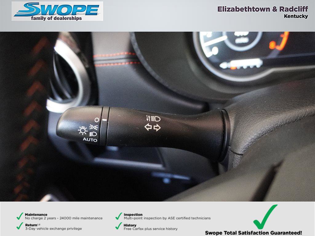 New 2025 Nissan Versa SR w/ Trunk Package image 17