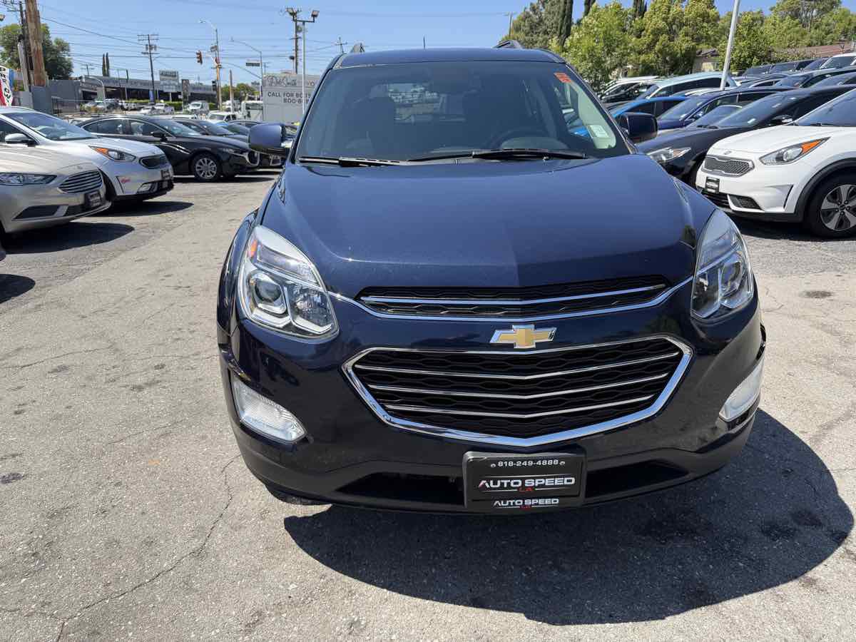 Used 2017 Chevrolet Equinox LT image 2