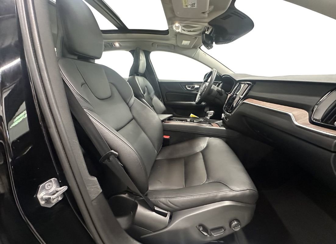 Used 2020 Volvo S60 T5 Momentum FWD image 15