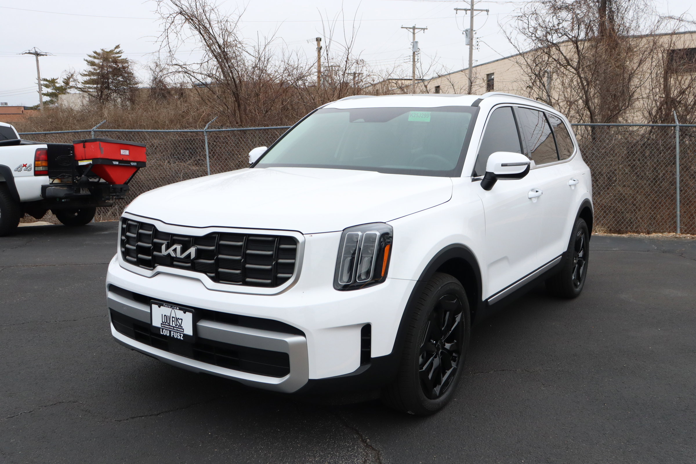 New 2025 Kia Telluride S image 4