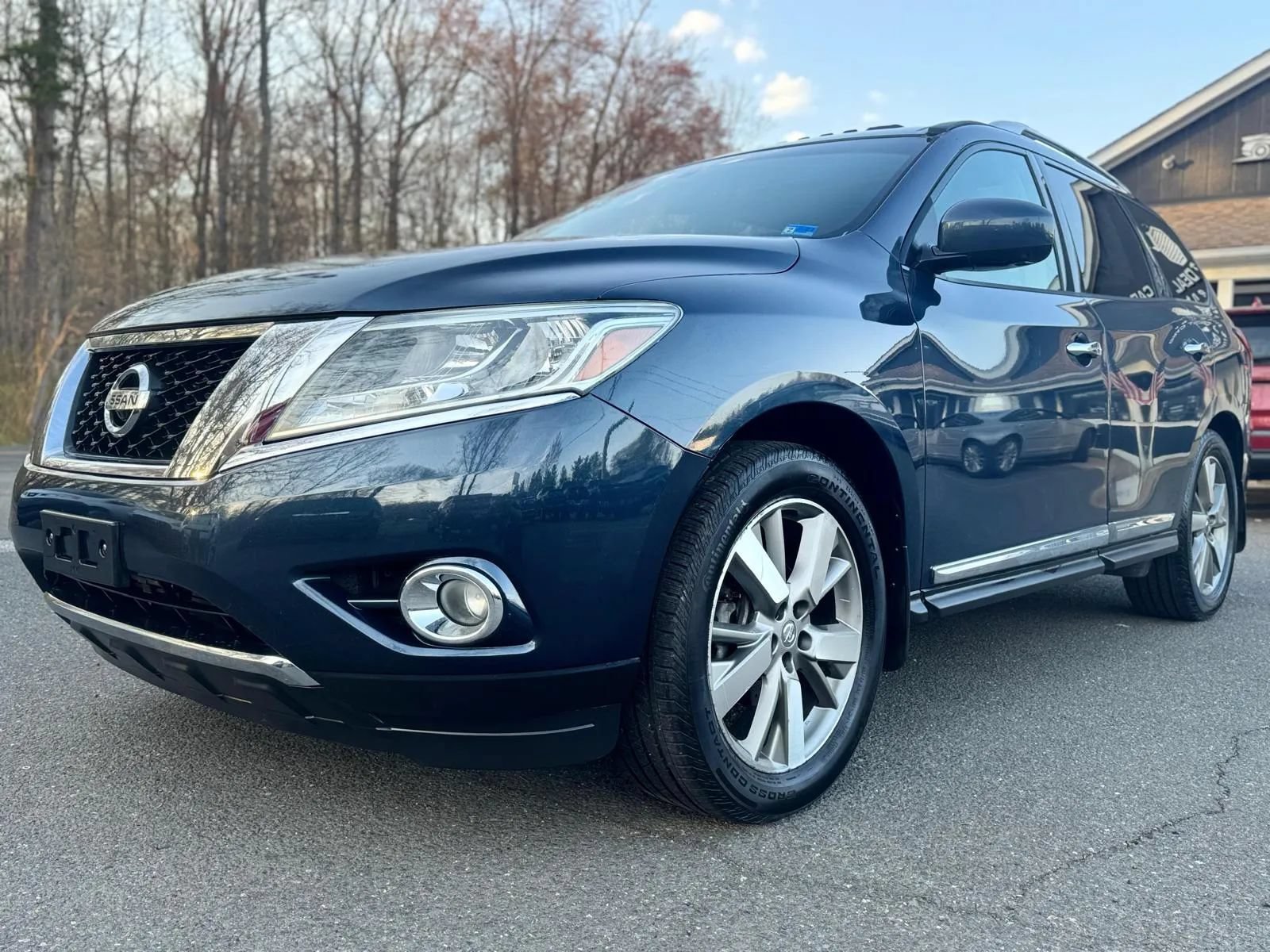 Used 2014 Nissan Pathfinder Platinum w/ Platinum Premium Package AWD/4WD image 3
