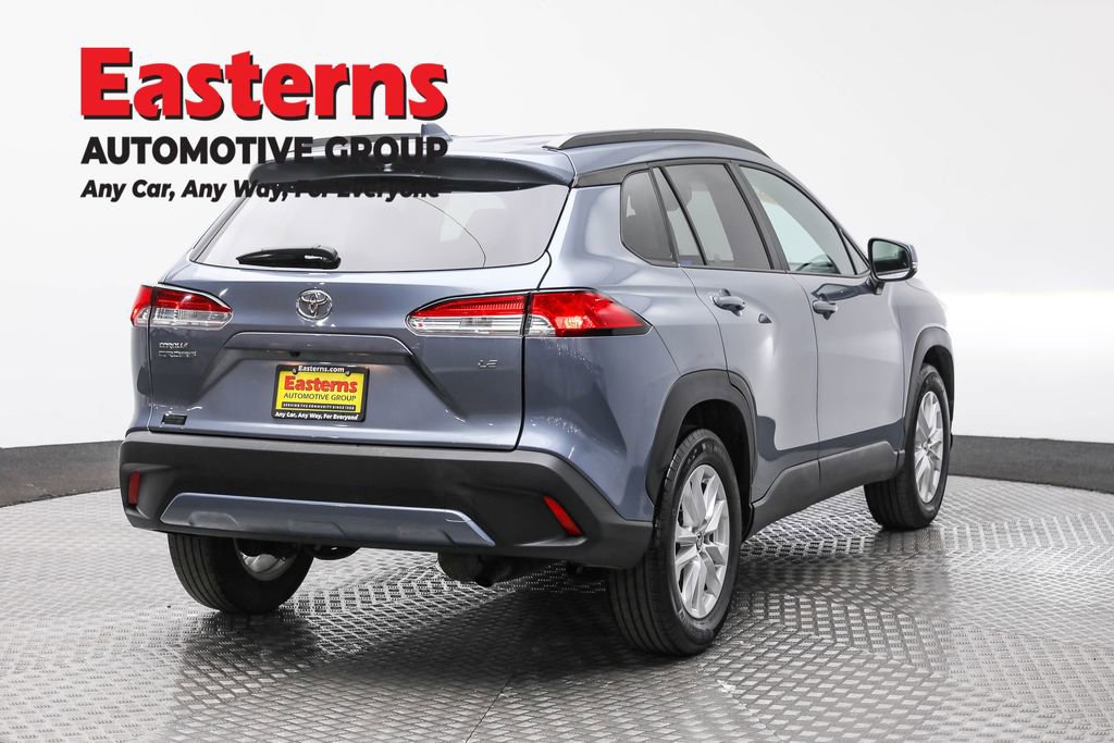 Used 2024 Toyota Corolla Cross LE image 5
