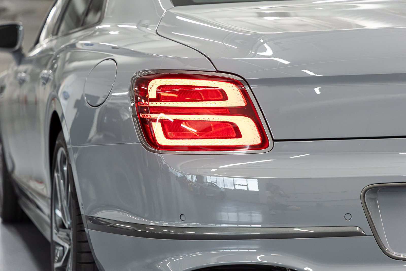 New 2026 Bentley Flying Spur Plug-In Hybrid AWD/4WD image 20