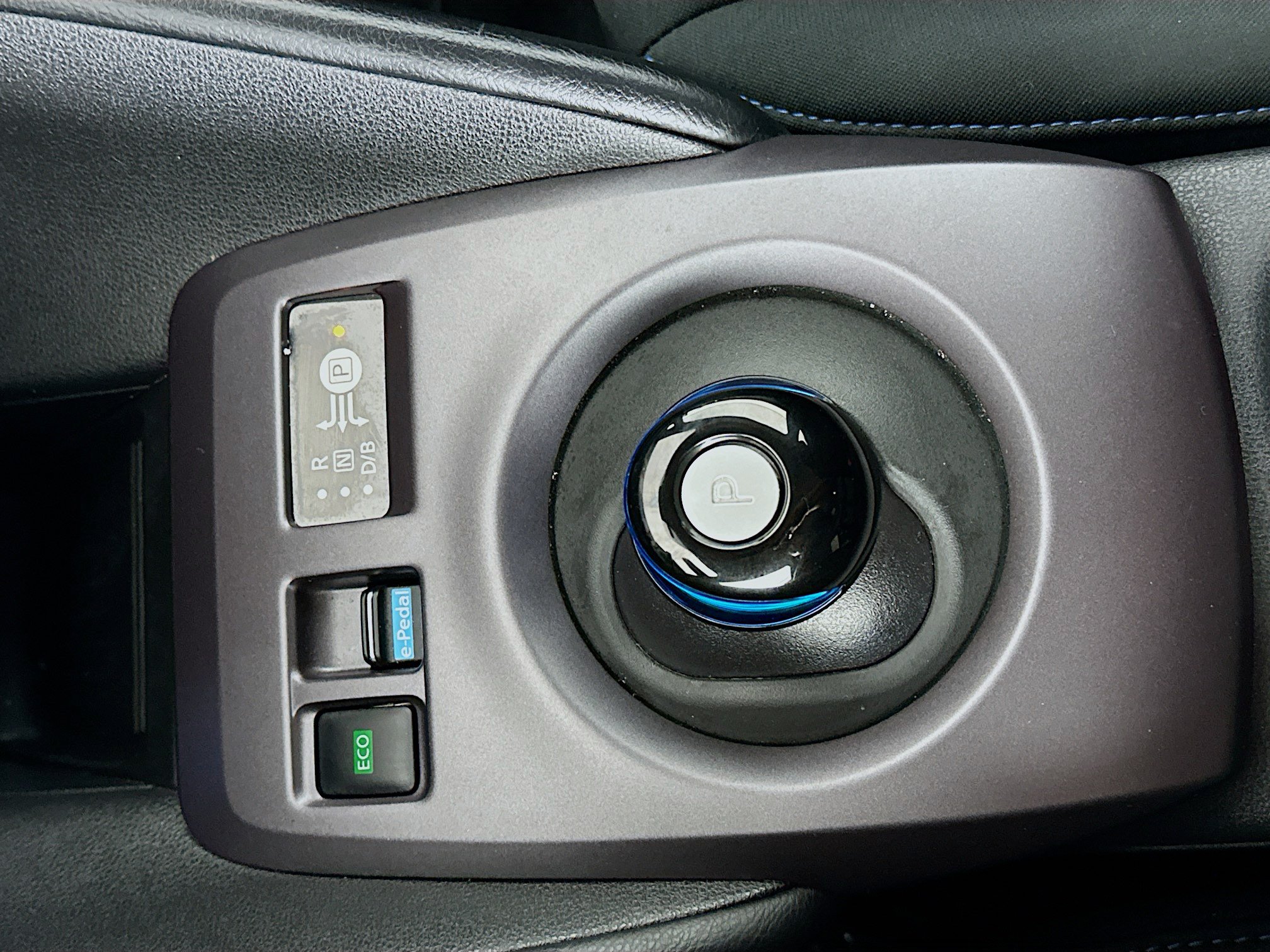 Used 2025 Nissan Leaf S FWD image 24