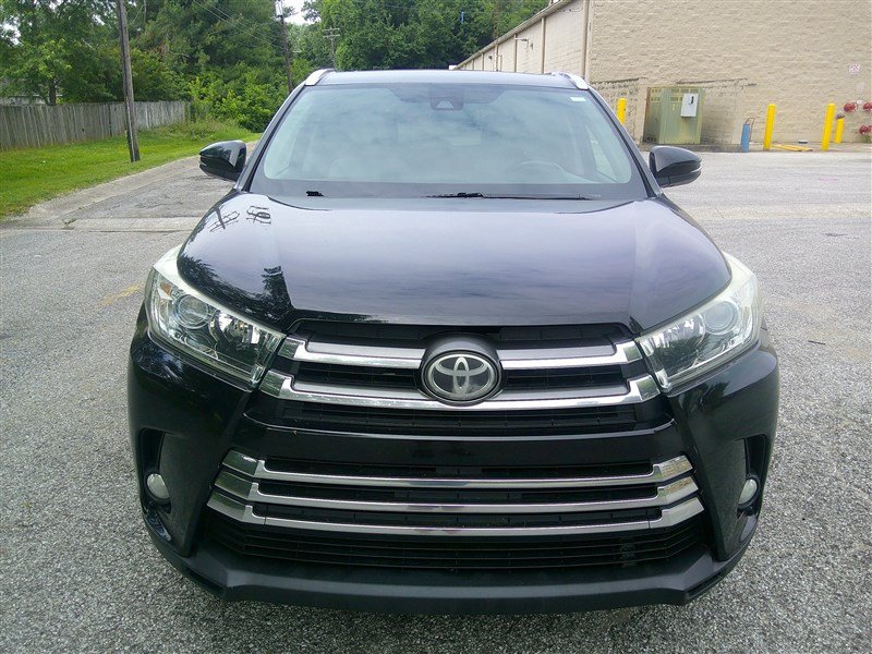 Used 2017 Toyota Highlander Limited AWD/4WD image 8