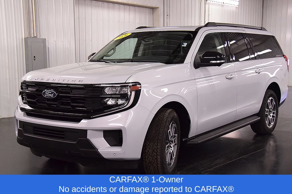 Used 2026 Ford Expedition Max Active AWD/4WD image 3