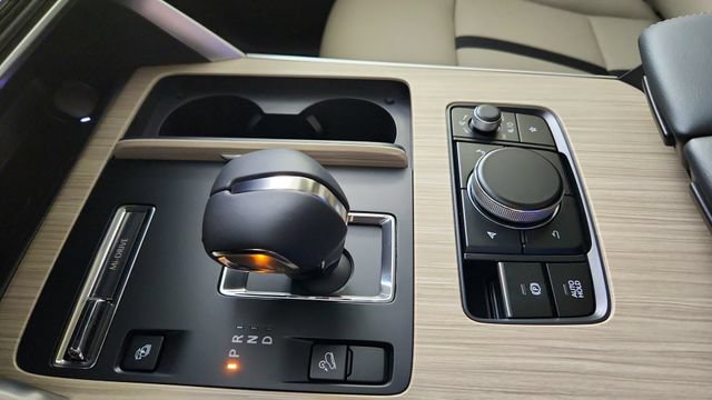 New 2026 MAZDA CX-90 Plug-In Hybrid w/Premium Sport AWD/4WD image 17