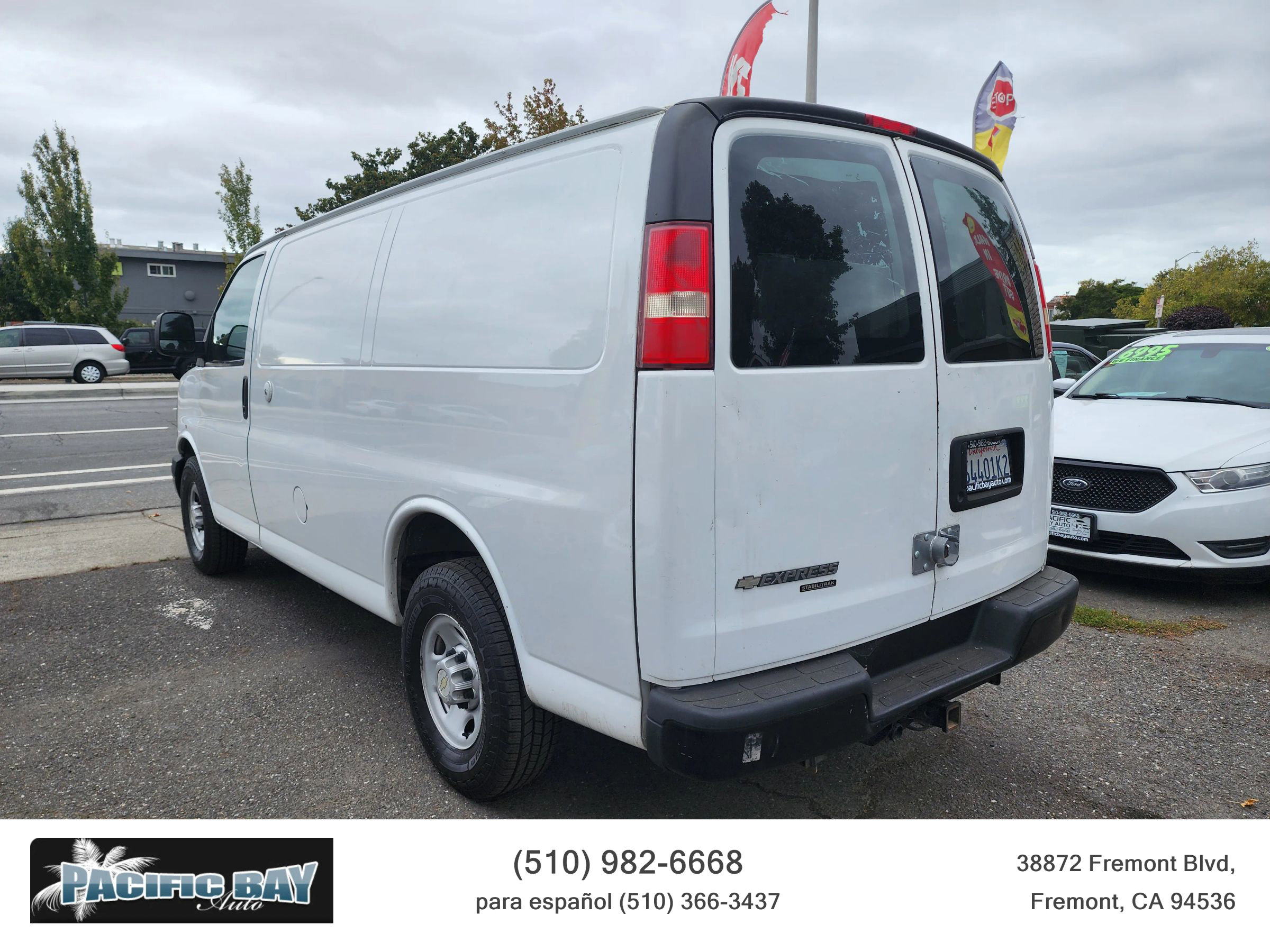 Used 2012 Chevrolet Express 2500 image 5