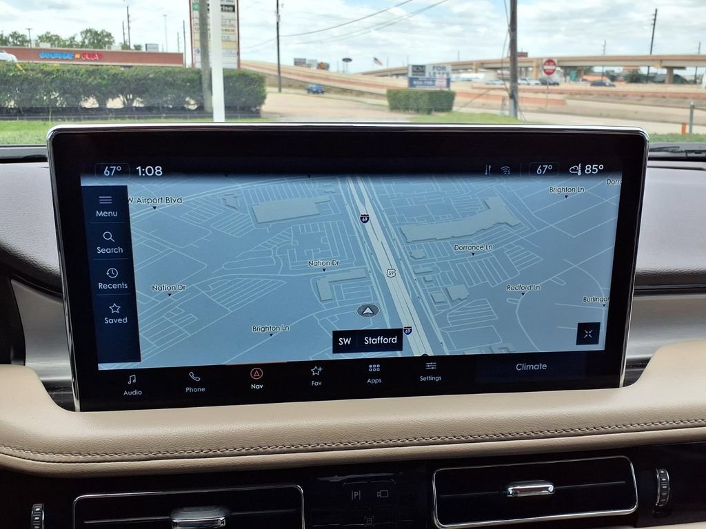 Used 2023 Lincoln Nautilus FWD w/ Premium Package image 10