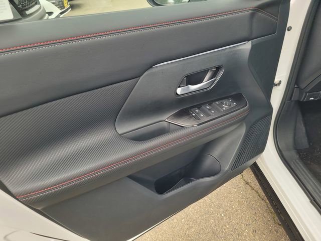 New 2026 Nissan Kicks SR w/ SR Premium Package image 8