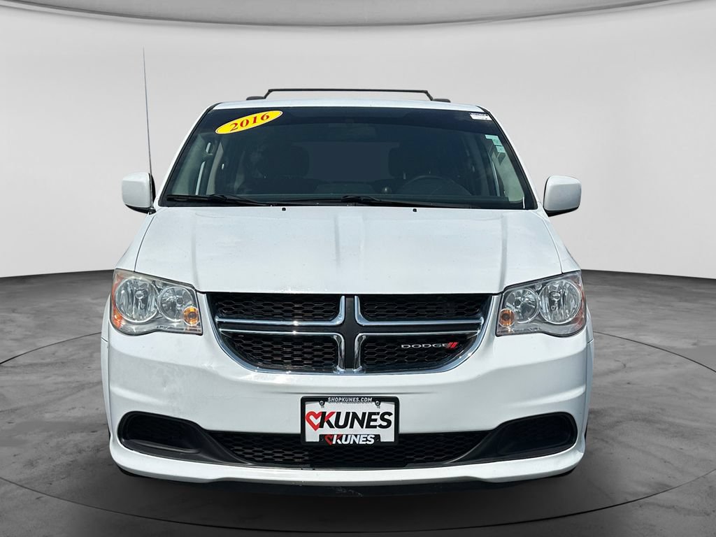 Used 2016 Dodge Grand Caravan SXT FWD image 2