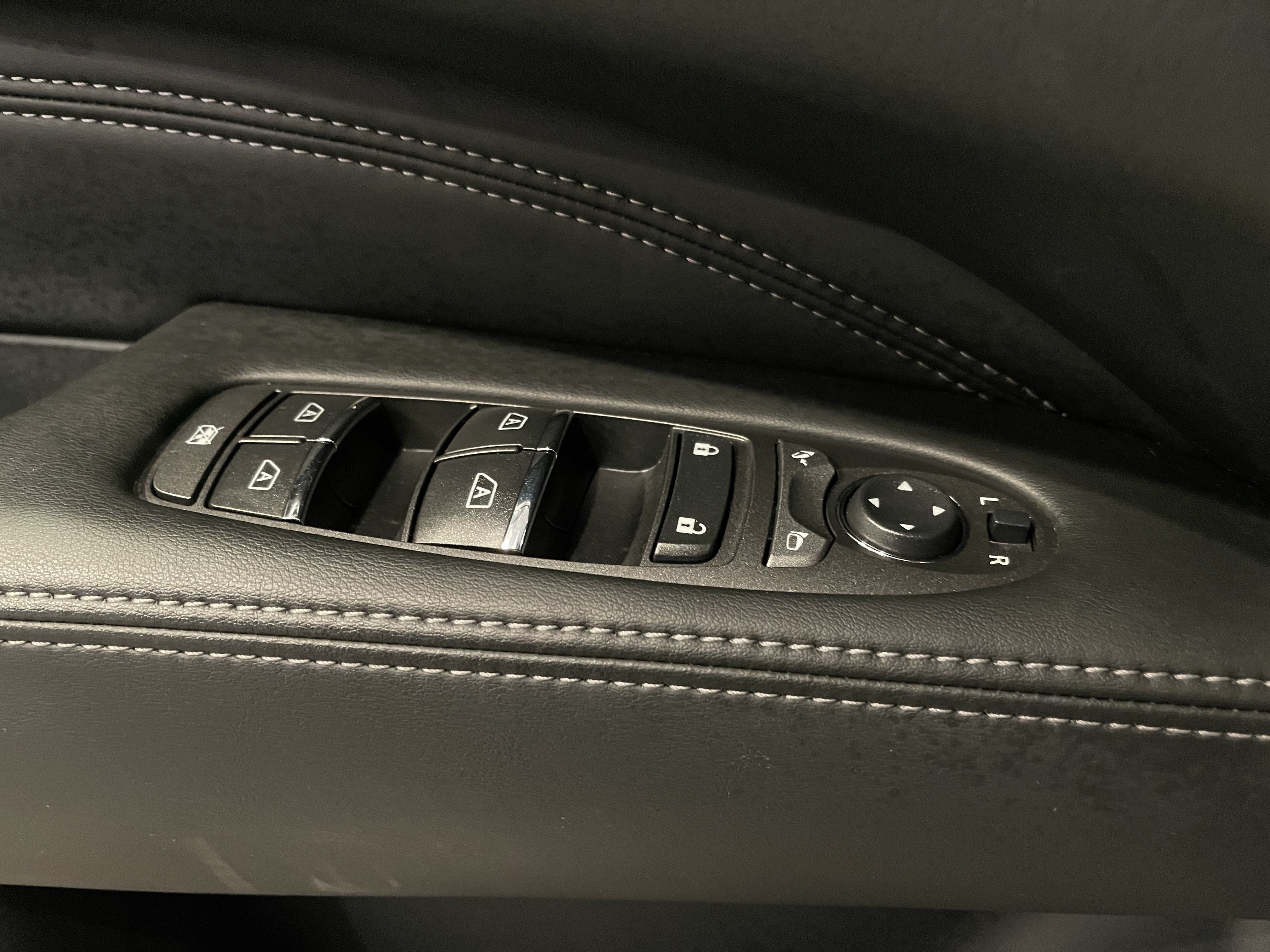 Used 2019 INFINITI QX60 Luxe w/ Sensory Package AWD/4WD image 11