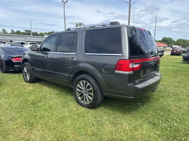 Used 2015 Lincoln Navigator 2WD image 12