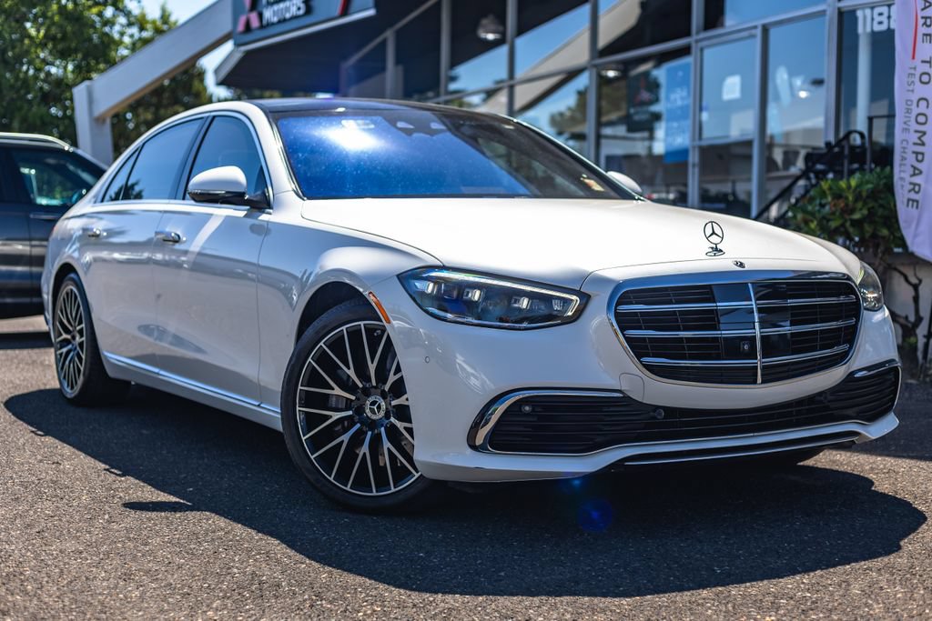 Used 2022 Mercedes-Benz S 580 4MATIC Sedan image 1