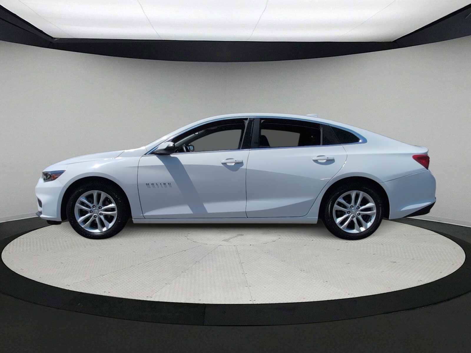 Used 2016 Chevrolet Malibu LT FWD image 5