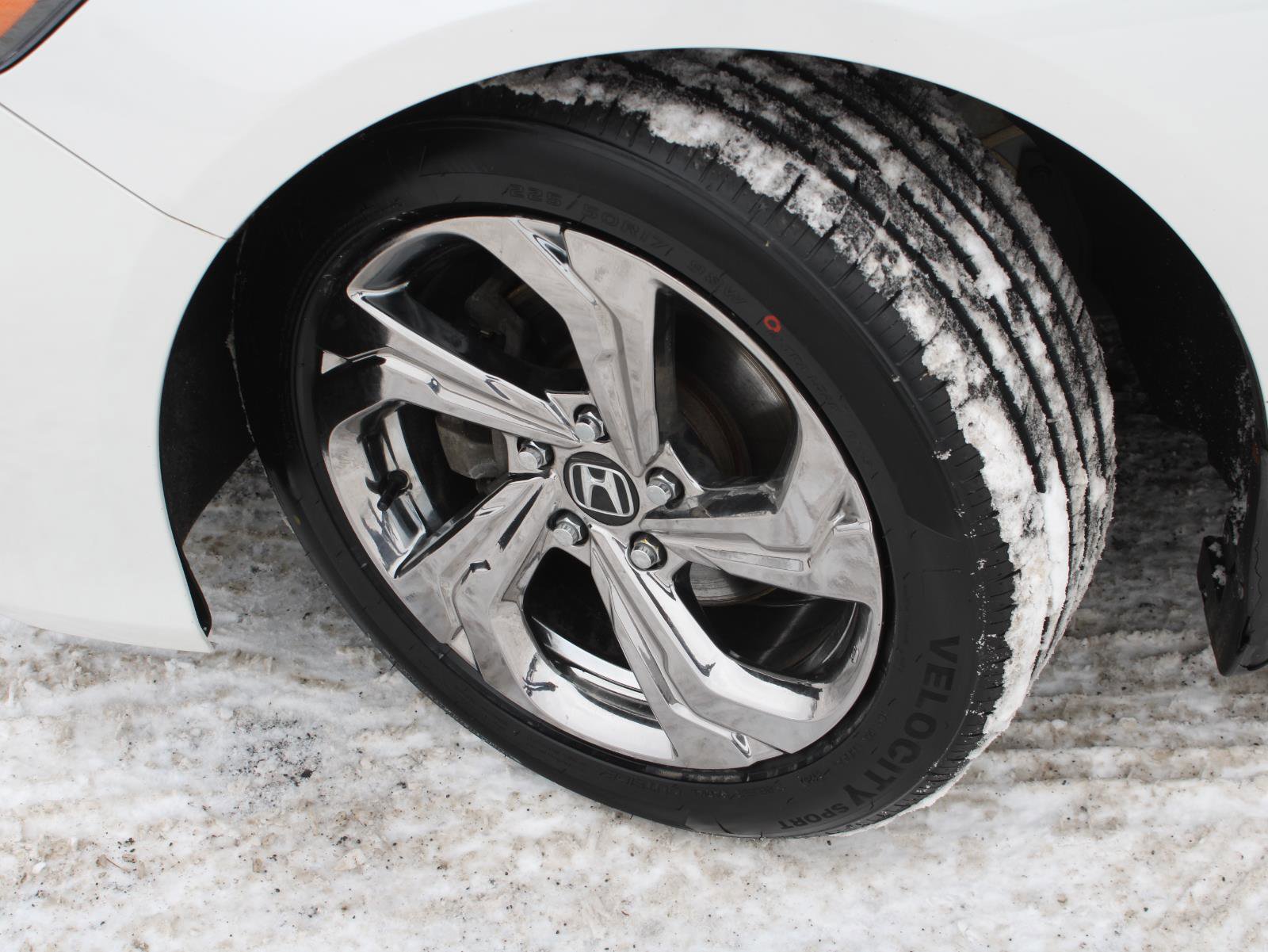 Used 2019 Honda Accord EX image 18