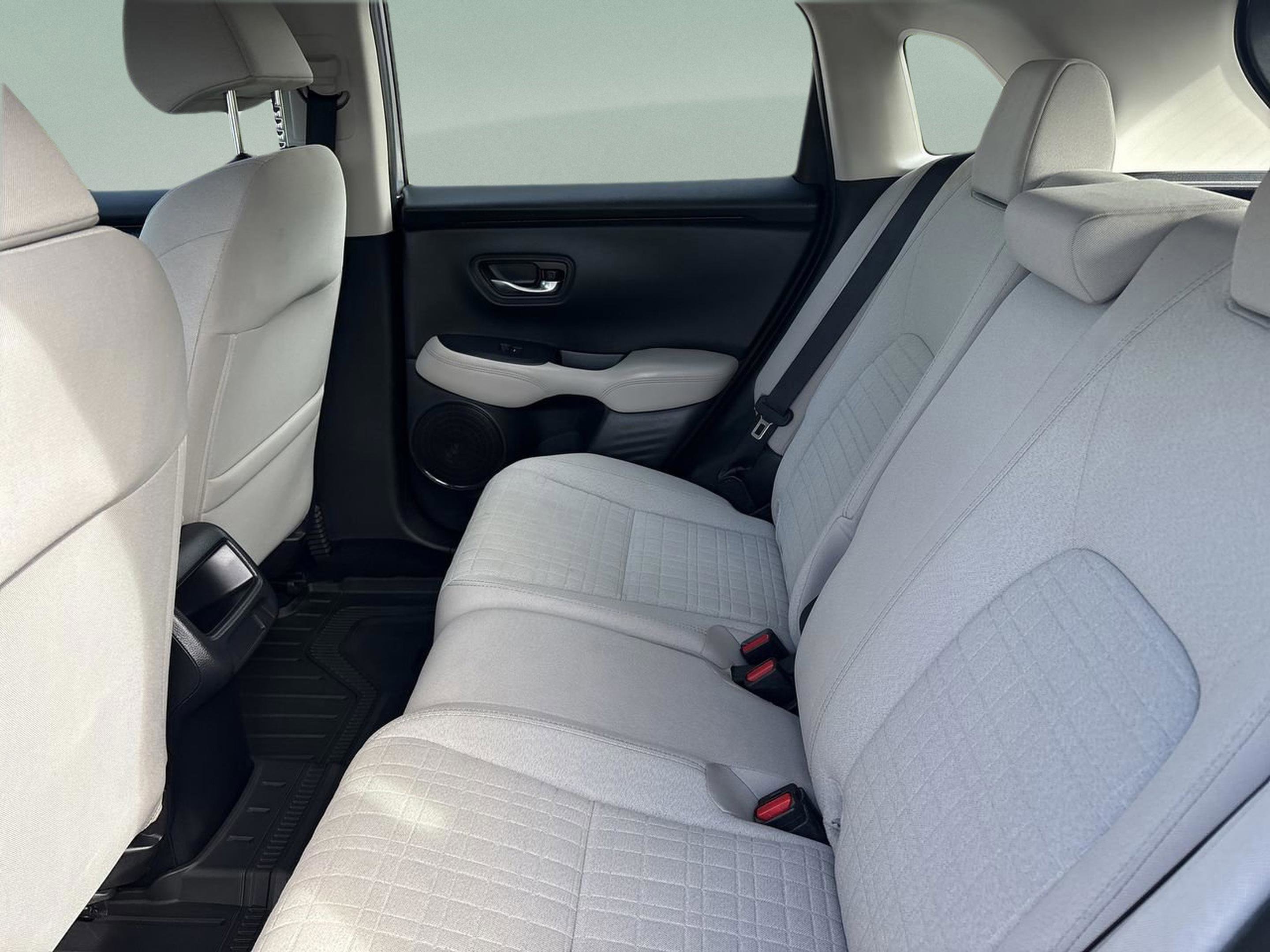 Used 2023 Honda HR-V LX image 18