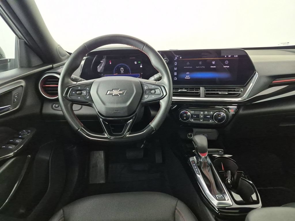 Certified 2024 Chevrolet Trax RS w/ Sunroof Package FWD image 34