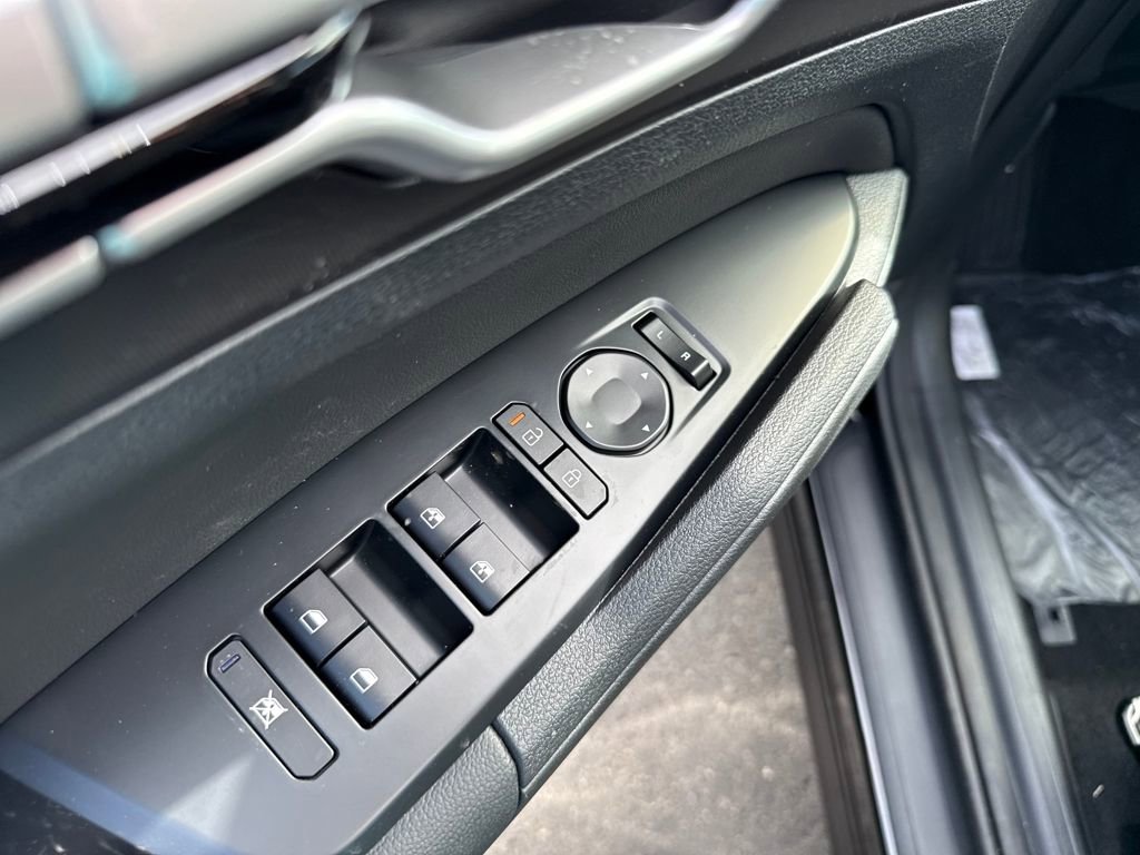 New 2026 Kia Sportage EX w/ EX Panorama Roof Package image 11