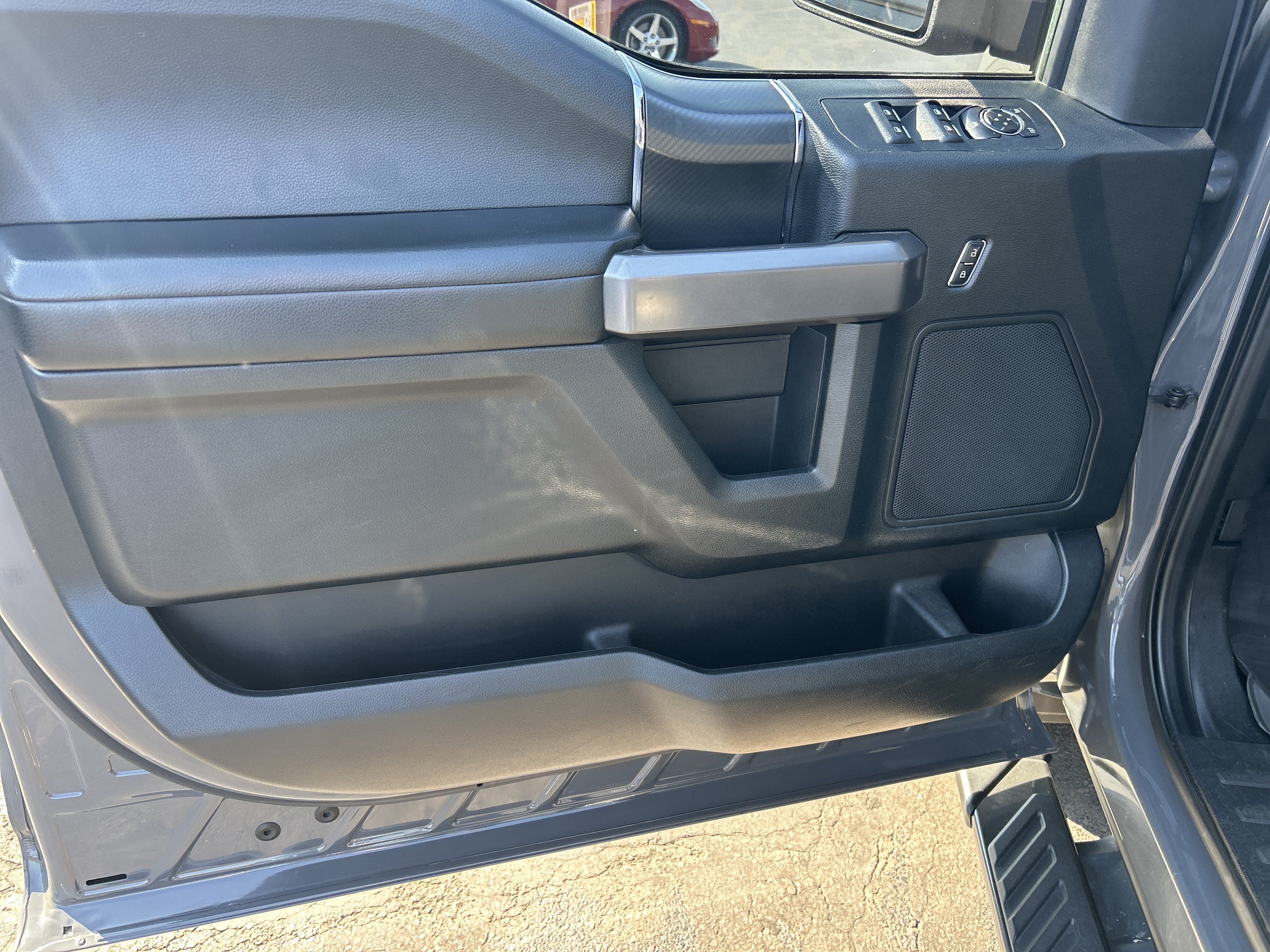 Used 2020 Ford F150 XLT w/ Equipment Group 302A Luxury AWD/4WD image 15