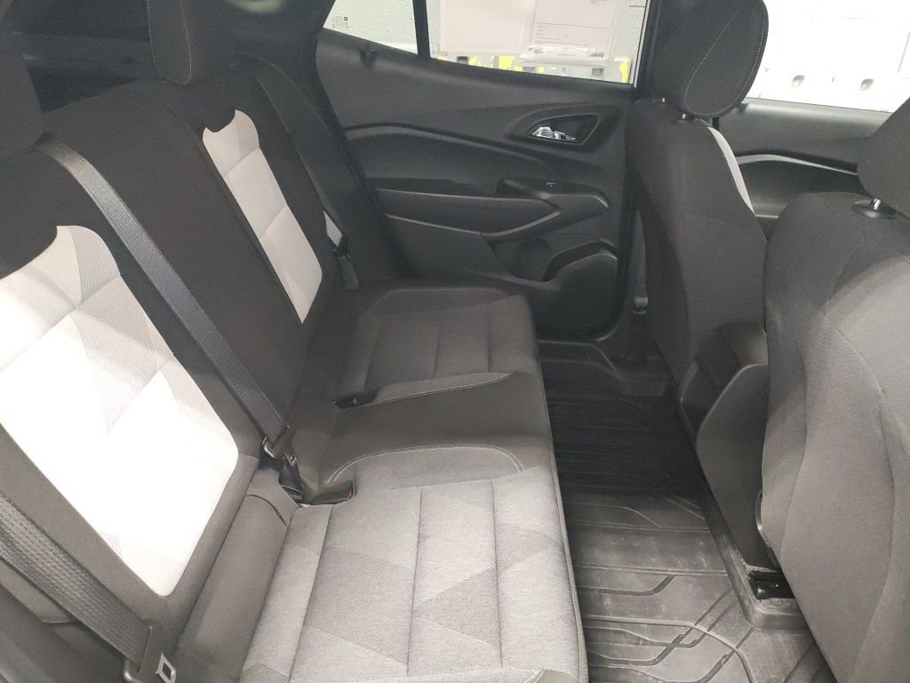 Certified 2024 Chevrolet Trax RS w/ Driver Confidence Package image 12