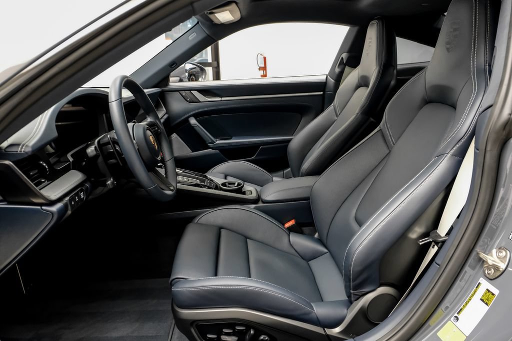 Used 2025 Porsche 911 Carrera S RWD image 8