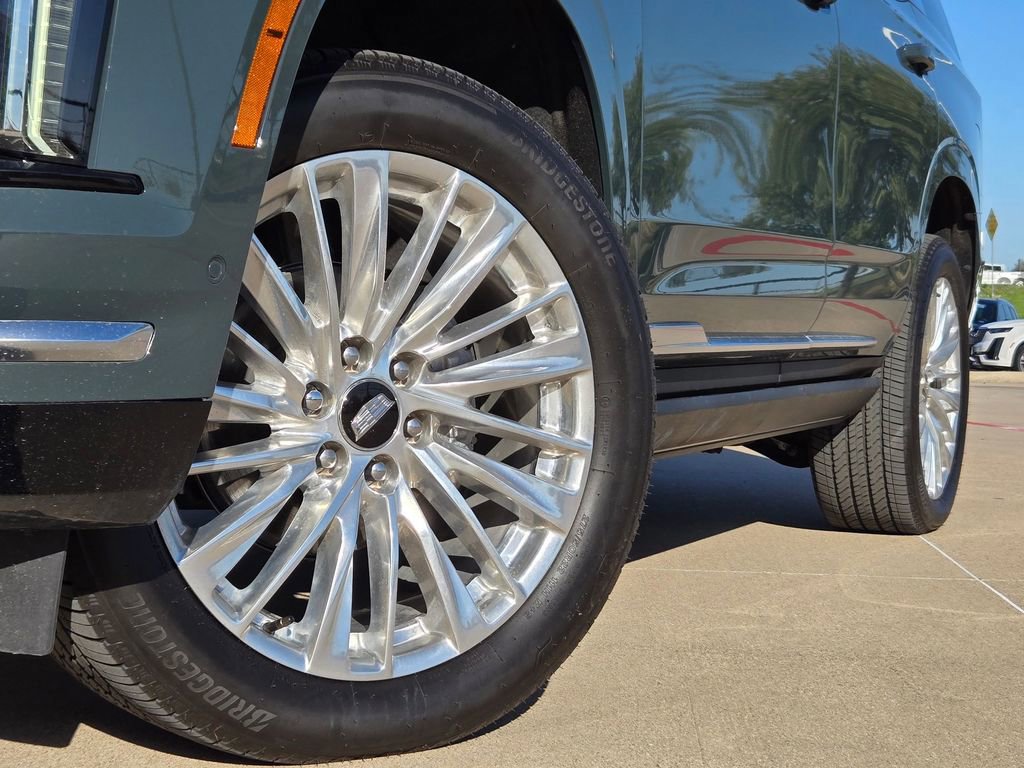 New 2026 Cadillac Escalade Luxury w/ LPO, Floor Liner Package image 8