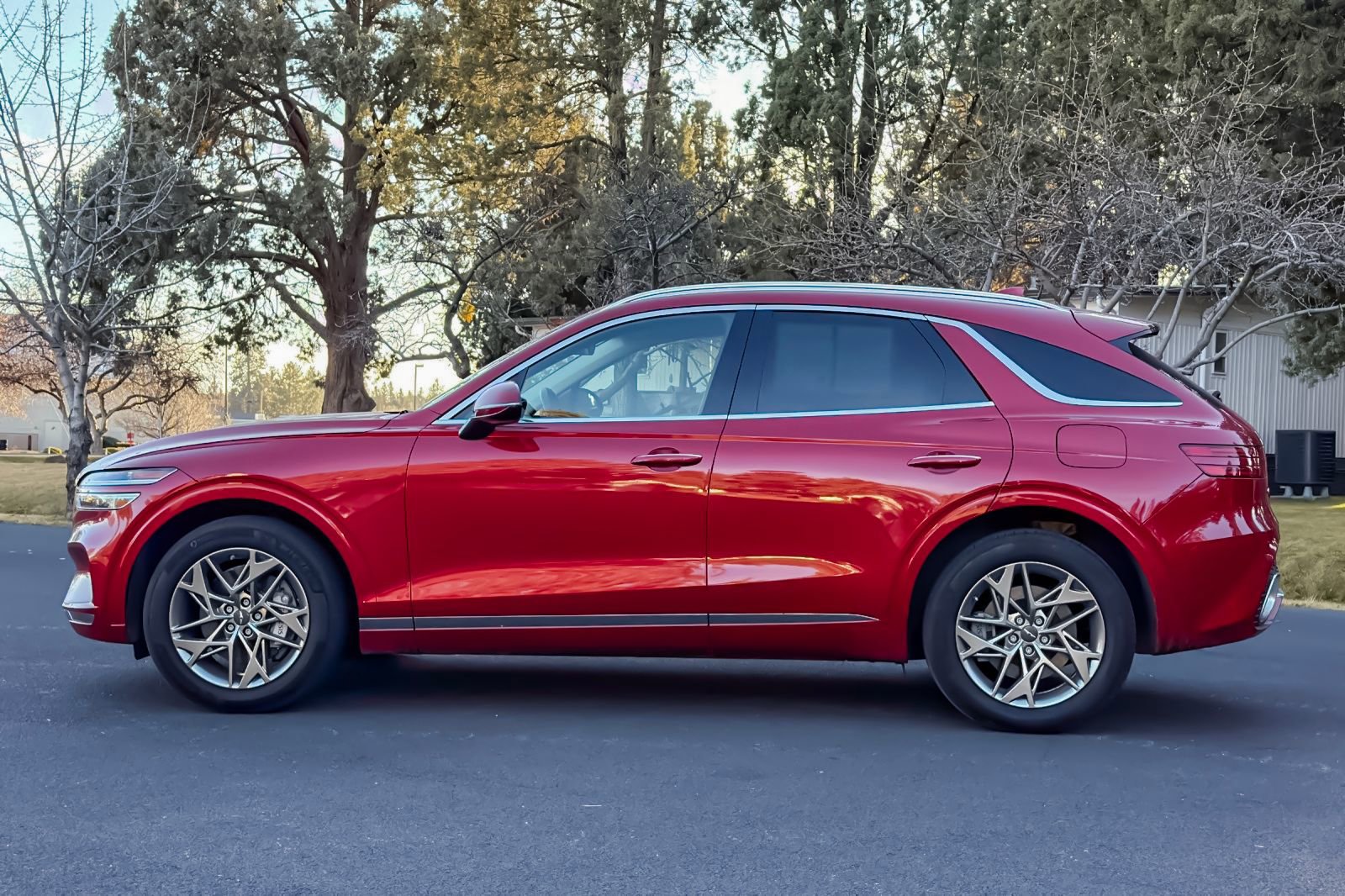 Used 2025 Genesis GV70 2.5T image 8