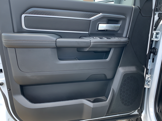 New 2025 RAM 2500 Big Horn AWD/4WD image 15