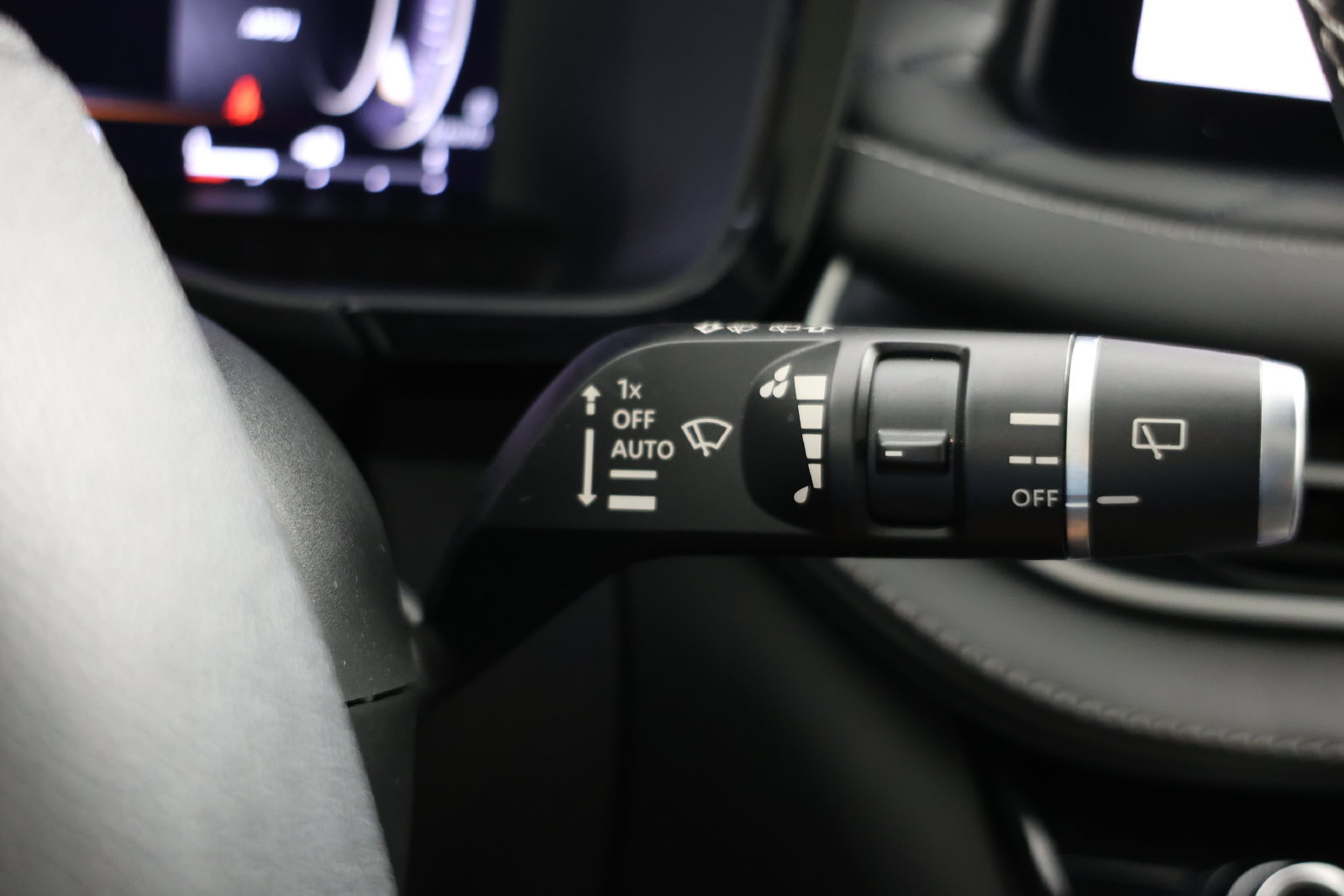 Used 2023 INFINITI QX60 Autograph AWD/4WD image 32