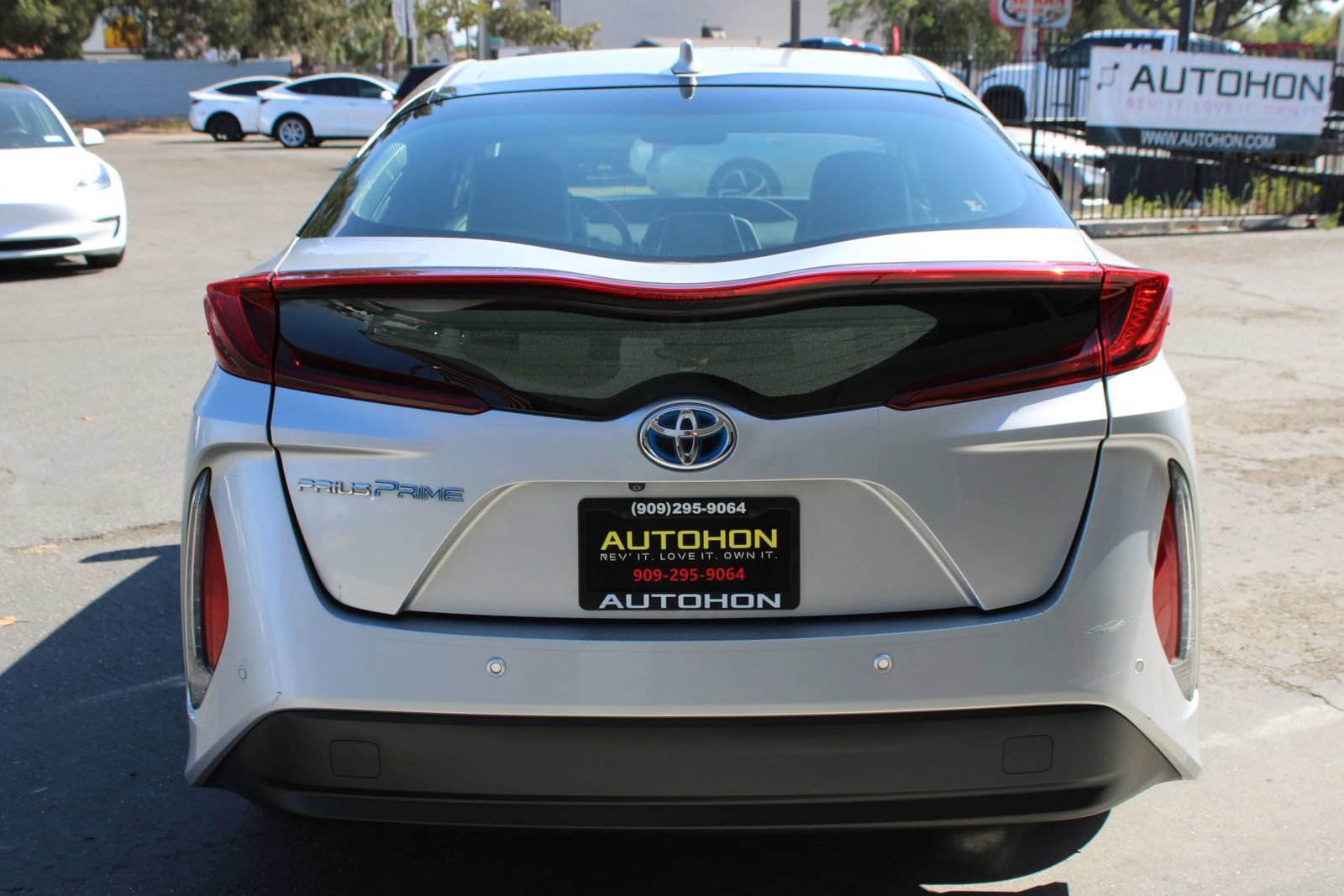 Used 2017 Toyota Prius Prime Advanced FWD image 32