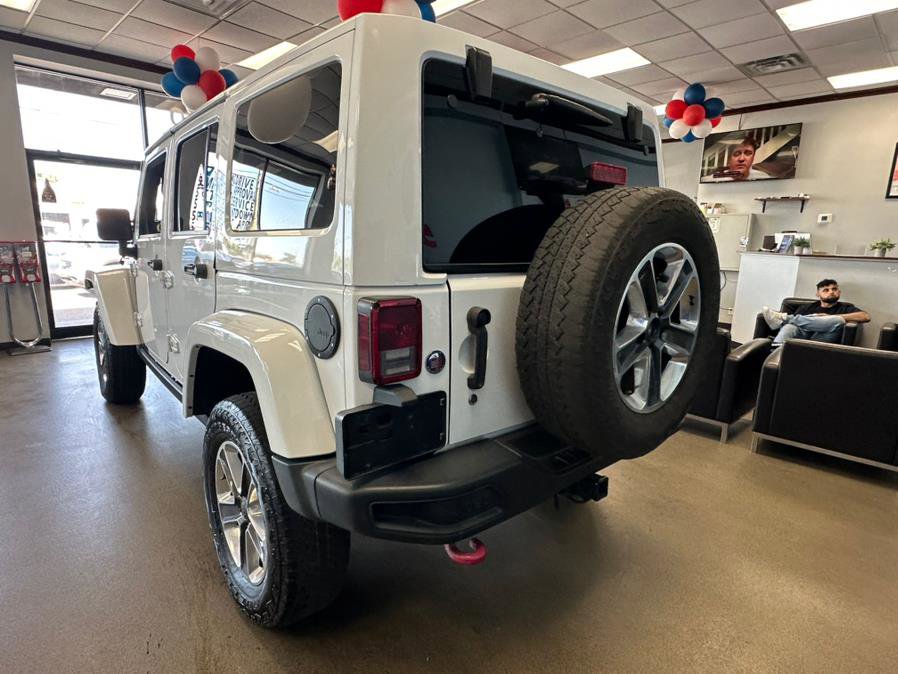 Used 2015 Jeep Wrangler Unlimited Rubicon AWD/4WD image 11