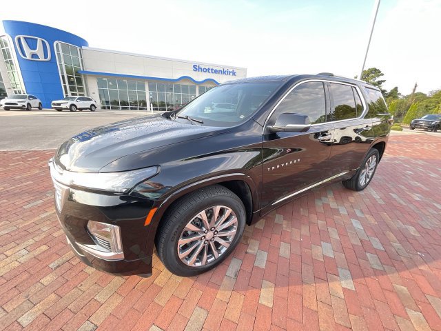 Used 2023 Chevrolet Traverse Premier FWD image 28