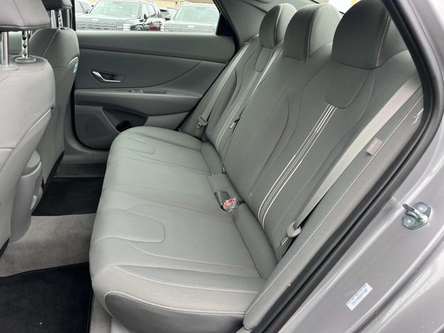 Certified 2025 Hyundai Elantra Sport FWD image 18