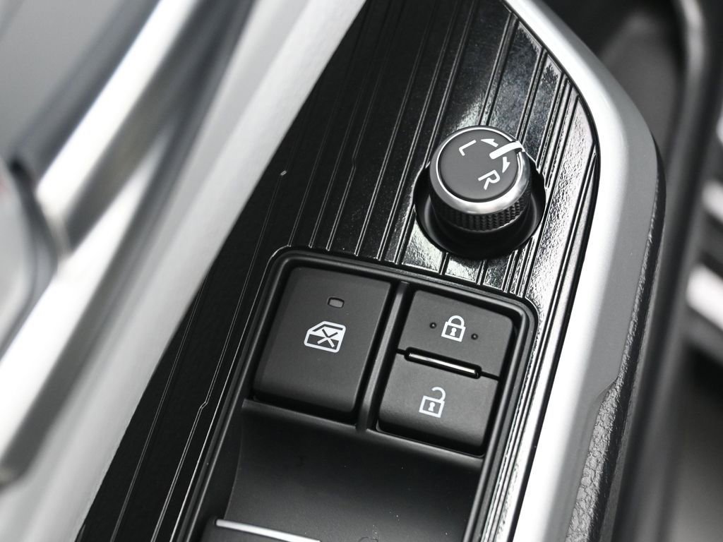 Certified 2026 Toyota Sienna XSE image 14