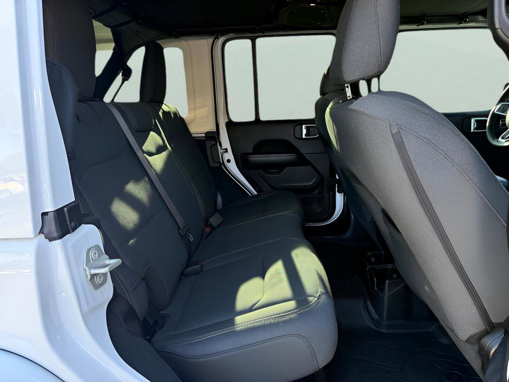 Used 2024 Jeep Wrangler Sahara w/ Safety Group image 31