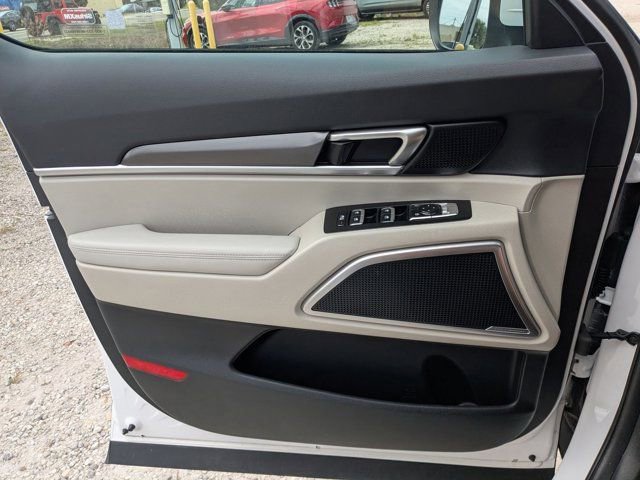 Used 2025 Kia Telluride S image 11