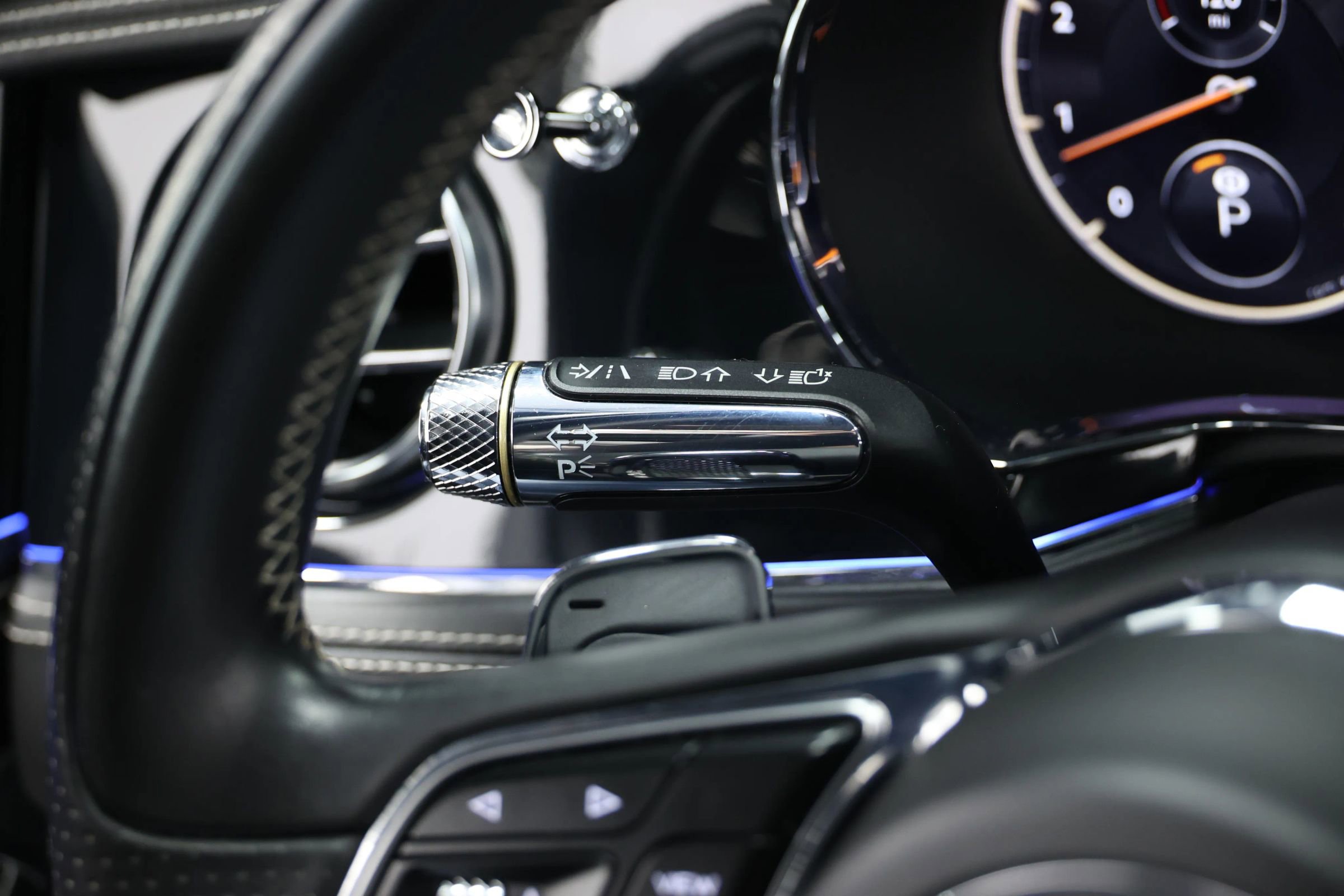 Used 2020 Bentley Flying Spur W12 image 29