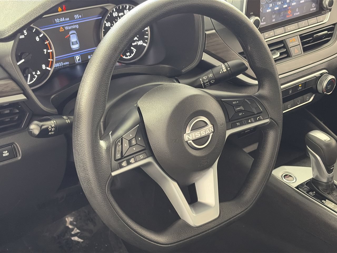 Used 2025 Nissan Altima 2.5 SV FWD image 13