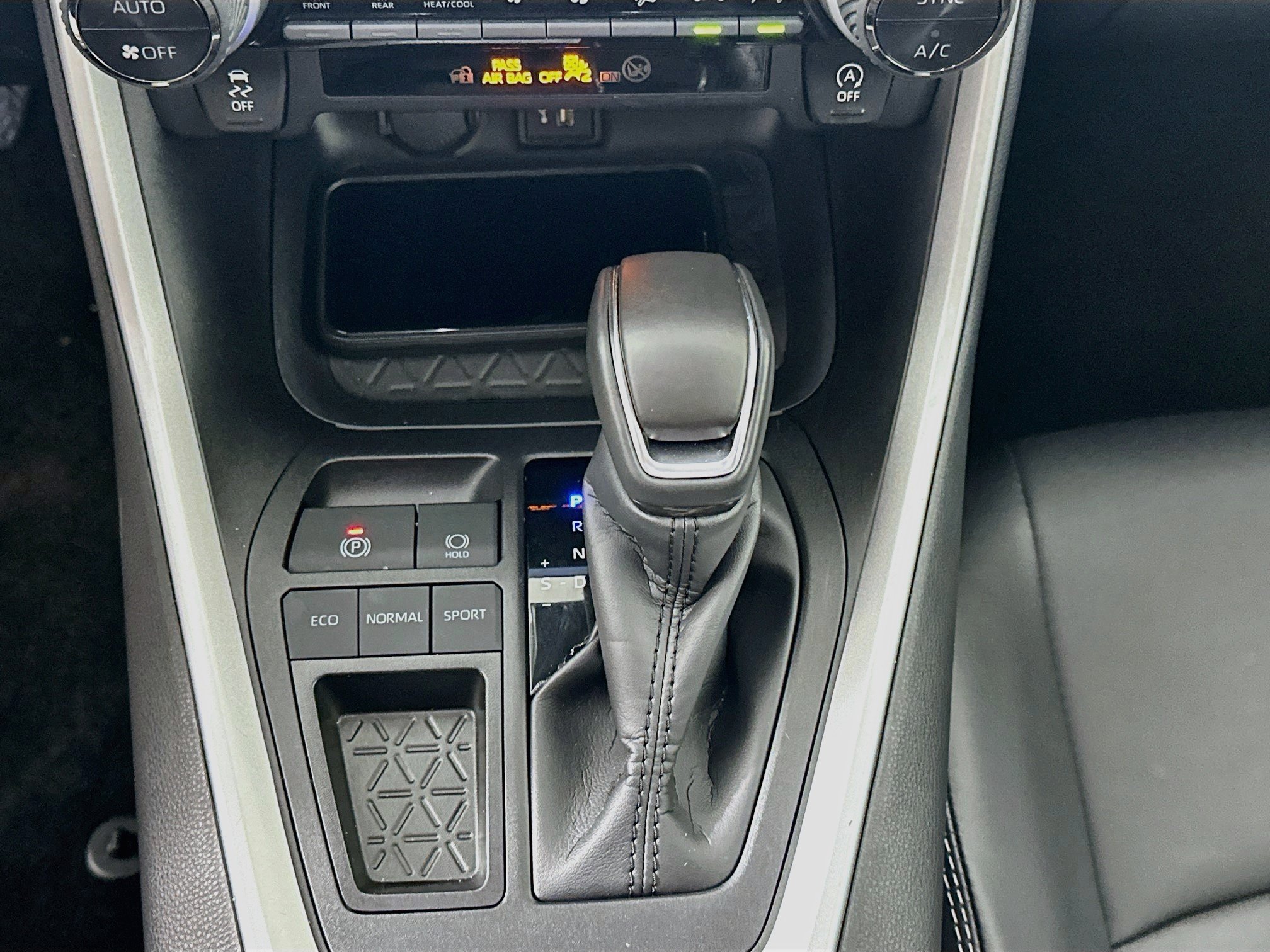 Used 2025 Toyota RAV4 XLE Premium FWD image 23