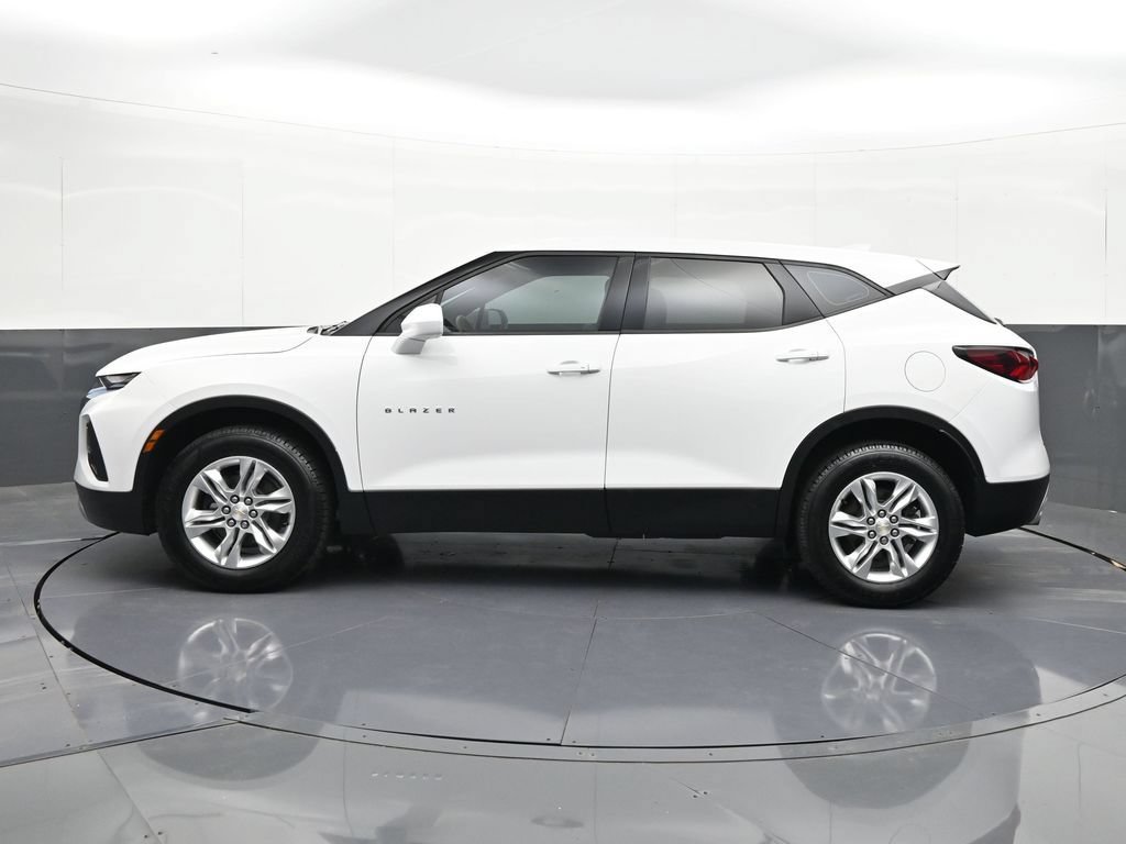 Used 2019 Chevrolet Blazer L FWD image 2